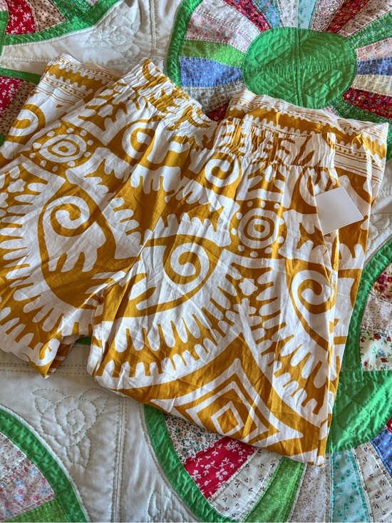 Haute Hippie Pants - Haute Hippie Women’s Mustard and White Graphic Elastic-Waist Pants